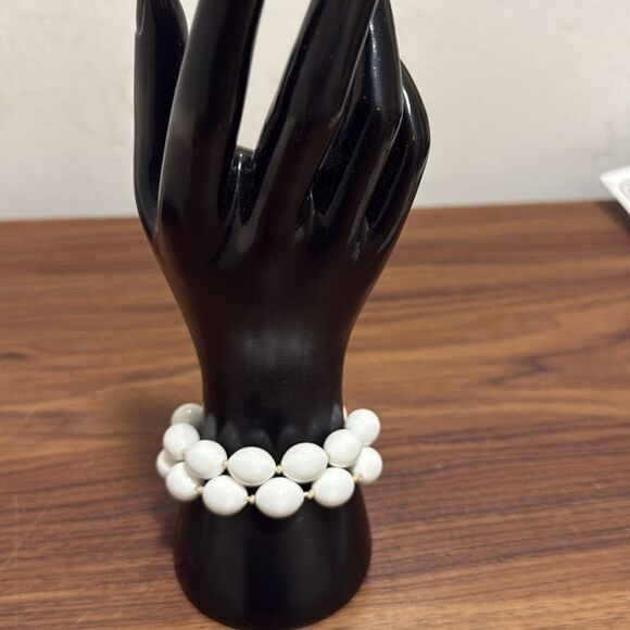Vintage Crown Trifari White Lucite Bead Necklace & 2 Strand Matching Bracelet. - Picture 5 of 7